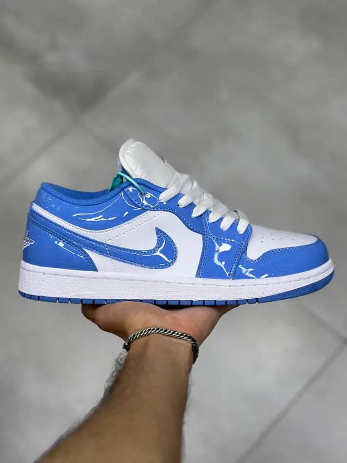 نایک جردن ۱ بدون ساق آبی ورنی Nike Jordan 1 Low Blue Patent
