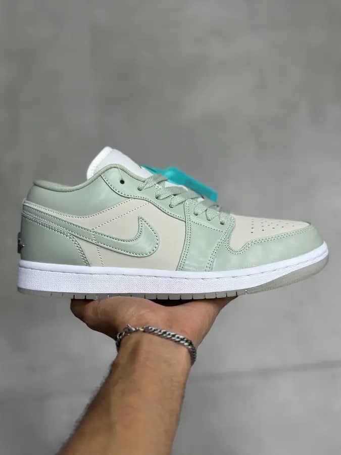 نایک جردن ۱ بدون ساق سبز دریایی روشن | Nike Jordan 1 Low SeaFoam