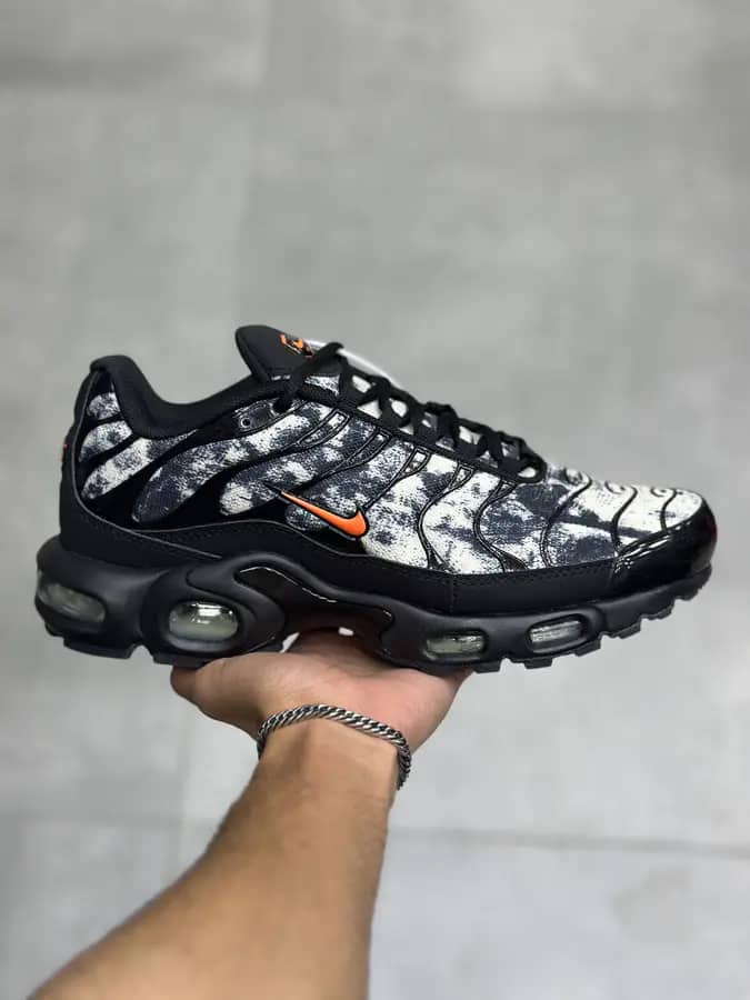 نایک ایرمکس تی ان پلاس مشکی نارنجی چریکی | Nike Air Max TN Plus Black Orange Camo