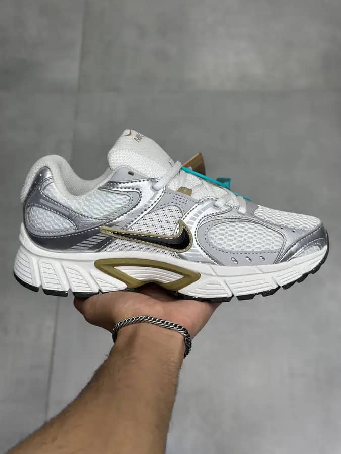کتونی رانینگ نایک وی ۵ رانر بژ طوسی متالیک | Nike V5 RNR Beige Metallic