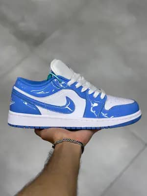 نایک جردن ۱ بدون ساق آبی ورنی Nike Jordan 1 Low Blue Patent