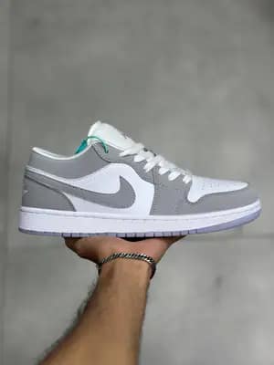 نایک جردن ۱ بدون ساق ولف گری Nike Jordan 1 Low Wolf Grey