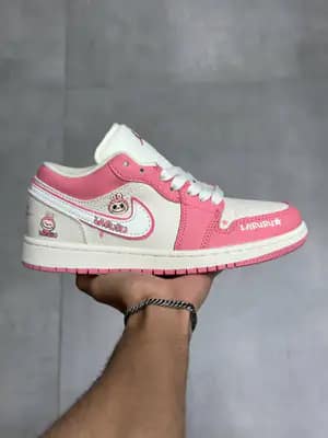 نایک جردن ۱ بدون ساق لبوبو صورتی Jordan 1 Low Labubu Pink