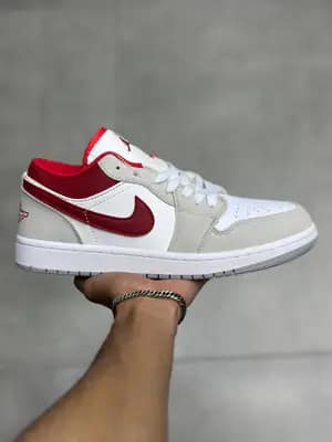 نایک جردن ۱ بدون ساق طوسی قرمز | Nike Jordan 1 Low Smoke Grey Gym Red