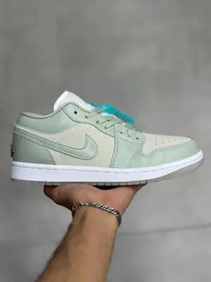 نایک جردن ۱ بدون ساق سبز دریایی روشن | Nike Jordan 1 Low SeaFoam