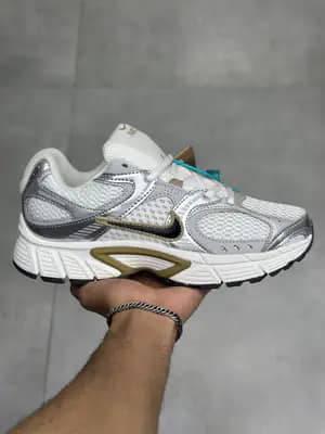 کتونی رانینگ نایک وی ۵ رانر بژ طوسی متالیک | Nike V5 RNR Beige Metallic