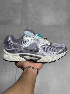 کتونی رانینگ نایک وی ۵ رانر طوسی سیمانی | Nike V5 RNR Cement Grey